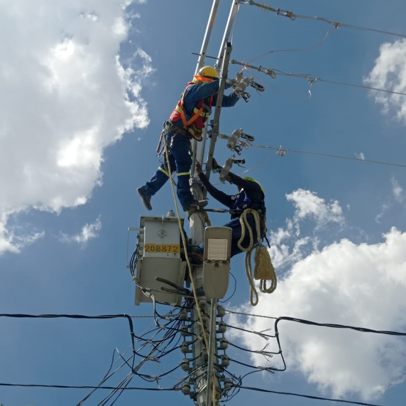 Redes Eléctricas Aéreas Alta, Media y Baja Tensión 5 instalaciones electricas aereas de baja tension